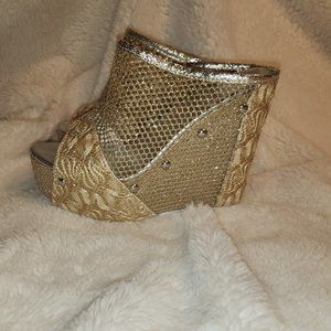 Gold Mesh Peep Toe Wedge Sandals Size: 5 USA